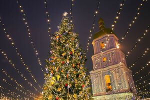 2021 року ялинку в Києві відкрили 18 грудня, вона увійшла в топ найкрасивіших у Європі