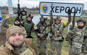 Подразделения сил обороны Украины (на фото представители патрульной полиции) зашли в Херсон