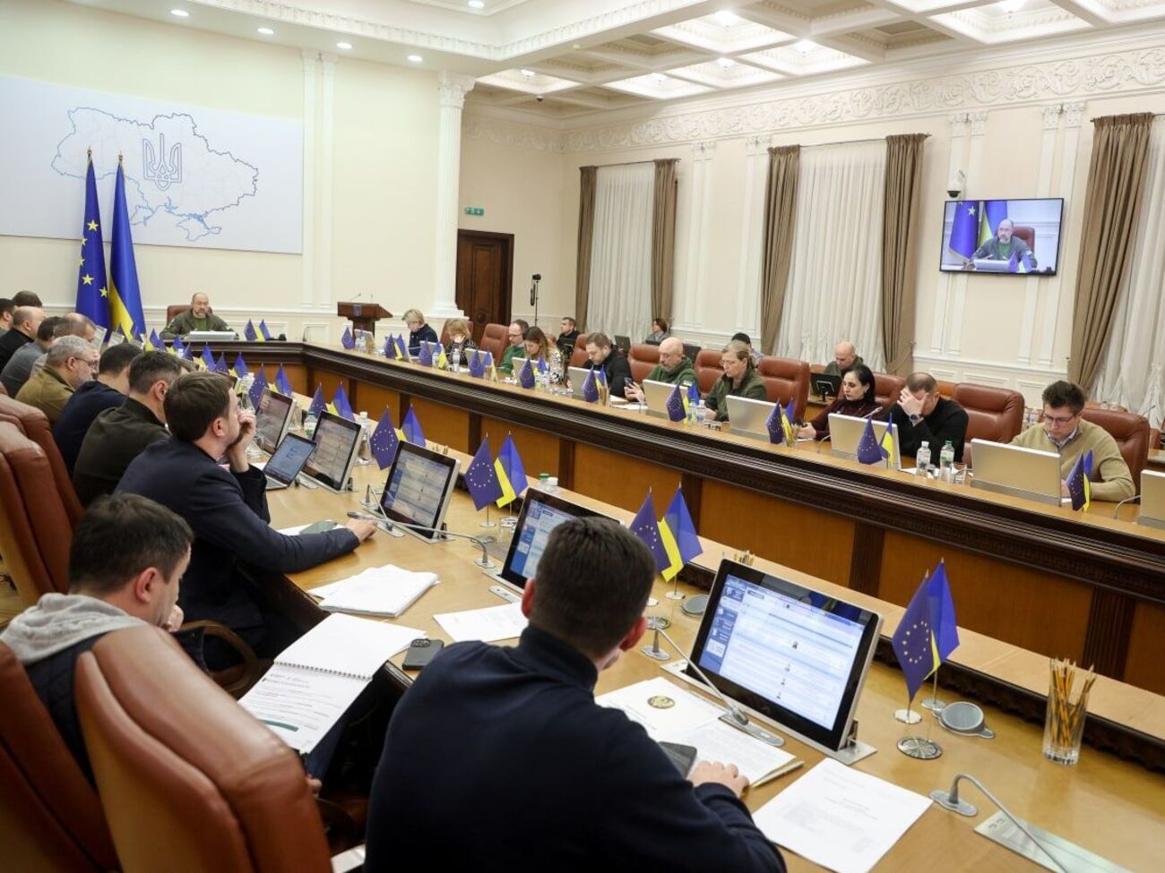 Запуск двух индустриальных парков позволит создать более 2 тыс. рабочих мест, сообщил Шмыгаль