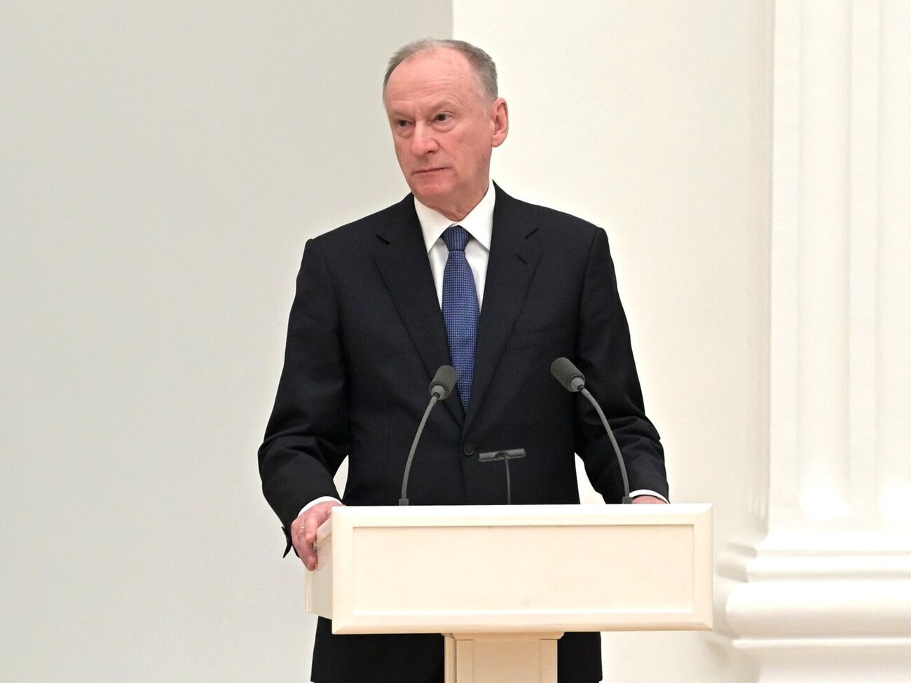 Визит Патрушева в Тегеран был связан с тем, что Иран "притормозил" оружейные контракты с РФ, считает Арестович