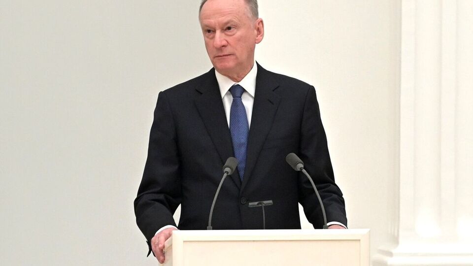 Визит Патрушева в Тегеран был связан с тем, что Иран "притормозил" оружейные контракты с РФ, считает Арестович