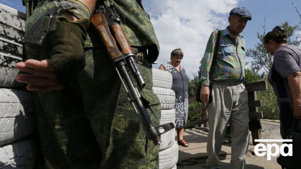 Частину документів бойовики "ЛДНР" припинили видавати, зазначили в Генштабі ЗСУ