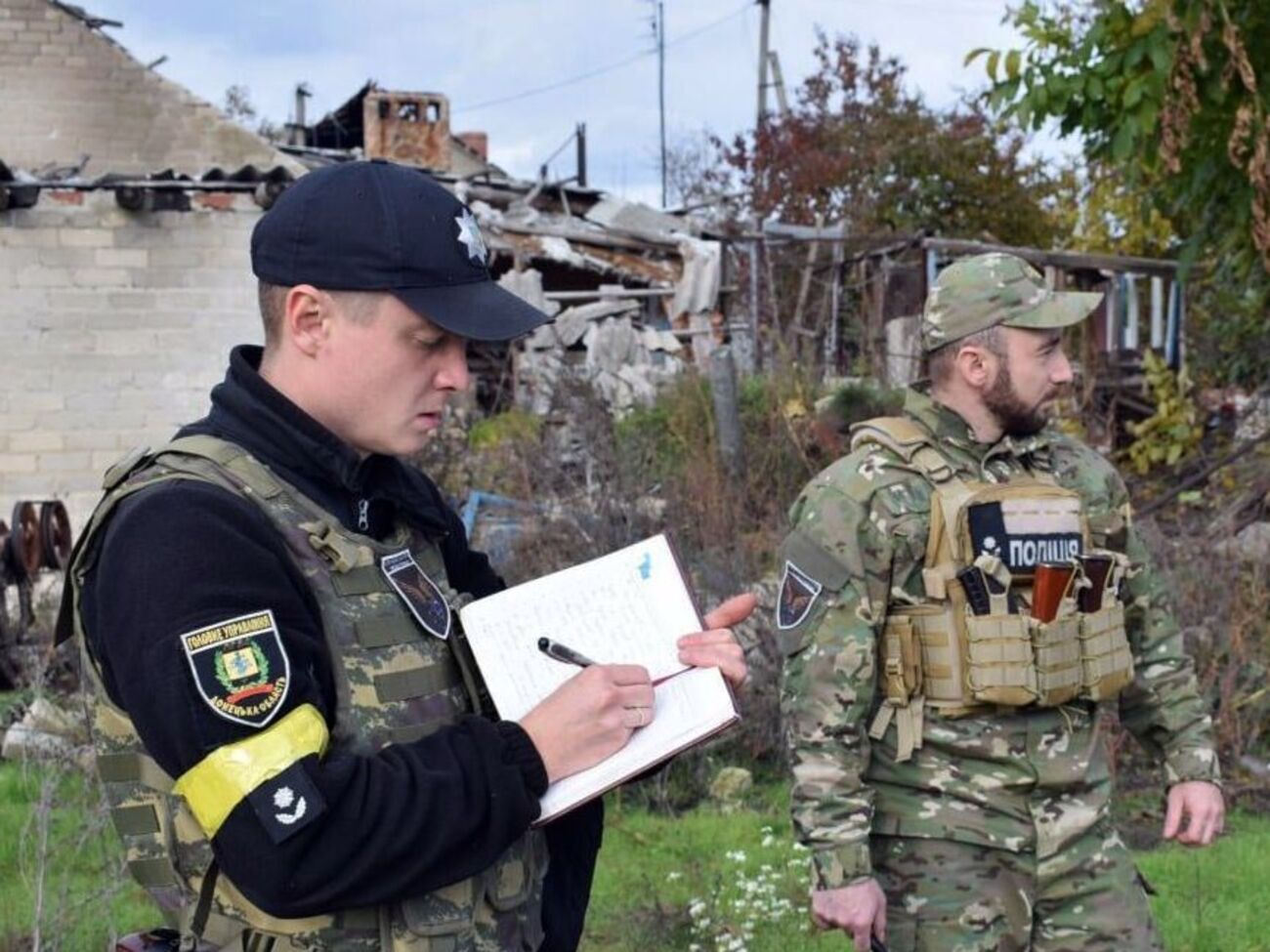 Правоохоронці й далі збирають докази воєнних злочинів російських загарбників проти мирного населення
