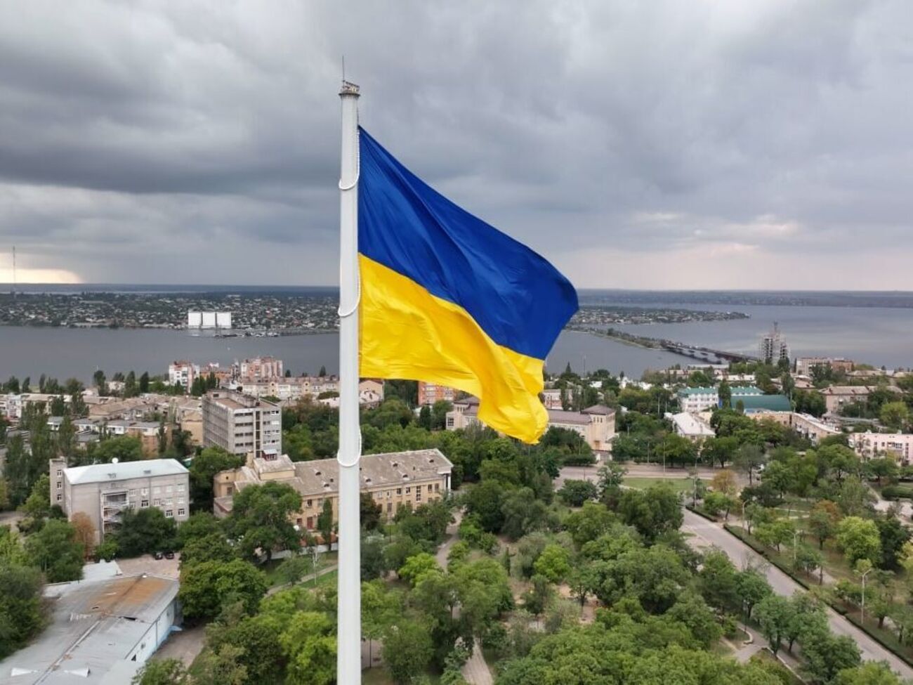 За словами Кіма, зараз у Миколаєві залишається 220–250 тис. жителів