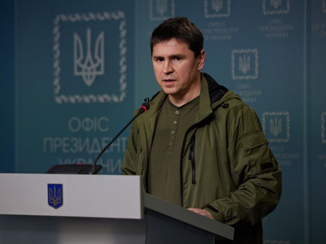 Подоляк: Підтримка війни в Росії швидко летить на дно