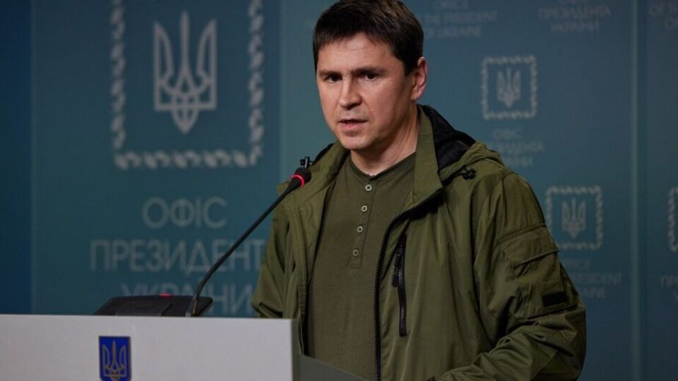 Подоляк: Поддержка войны в России быстро летит ко дну