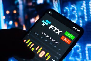 Клиенты FTX массово снимали свои средства из-за слухов, что биржа находится в шатком финансовом положении