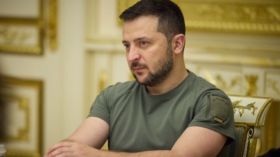 Зеленський: Ми дамо відповіді на багато запитань, які звучать зараз. Публічні відповіді. Щоб їх чули всі