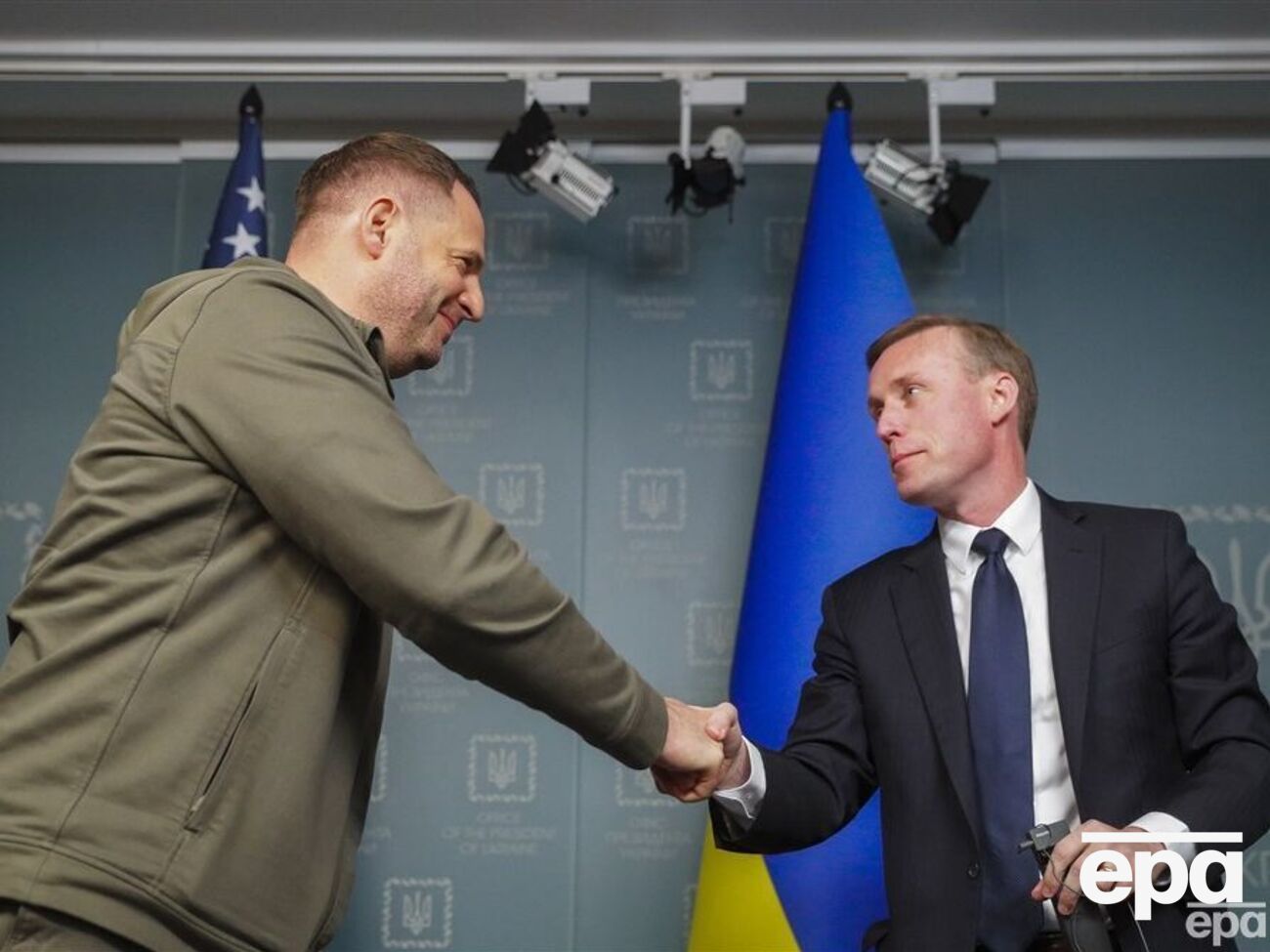 Салліван приїжджав до Києва 4 листопада. На фото він із главою ОП Андрієм Єрмаком