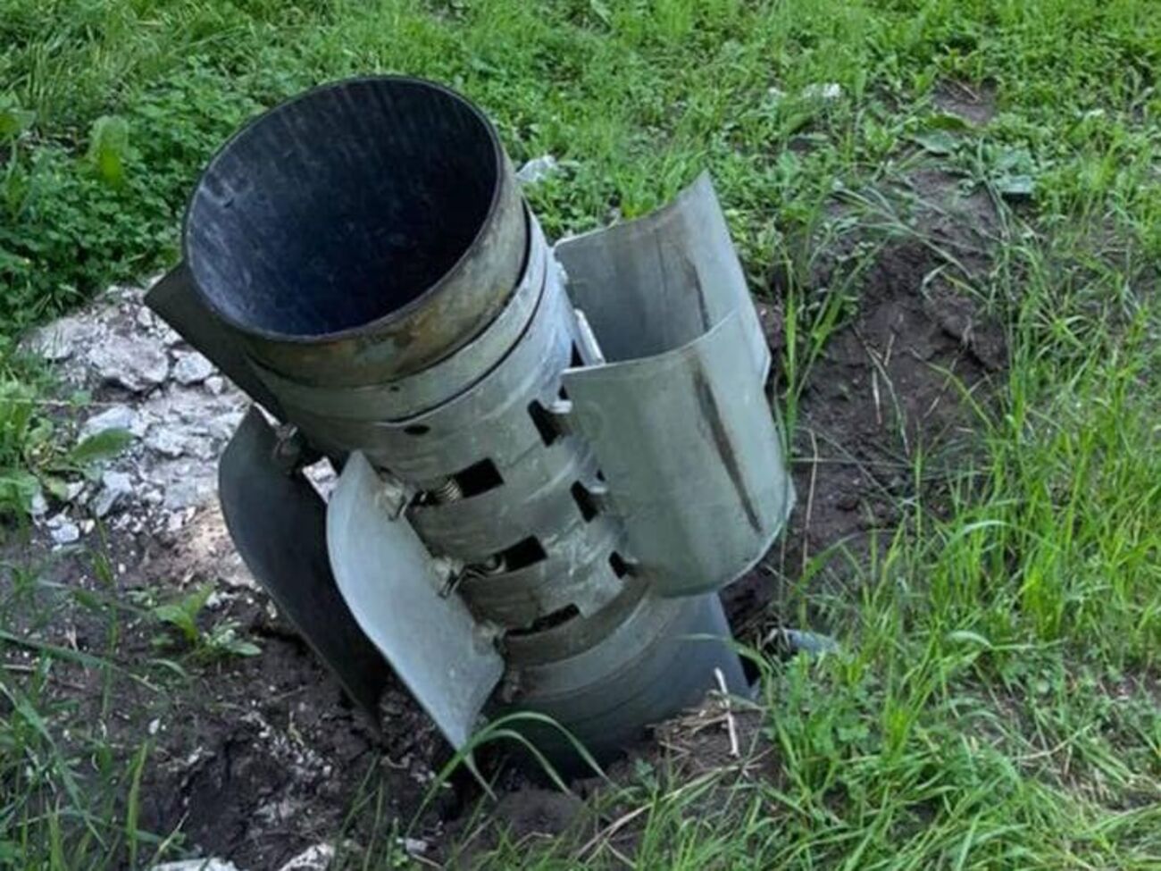 Оккупанты периодически запускают по Харькову ракеты