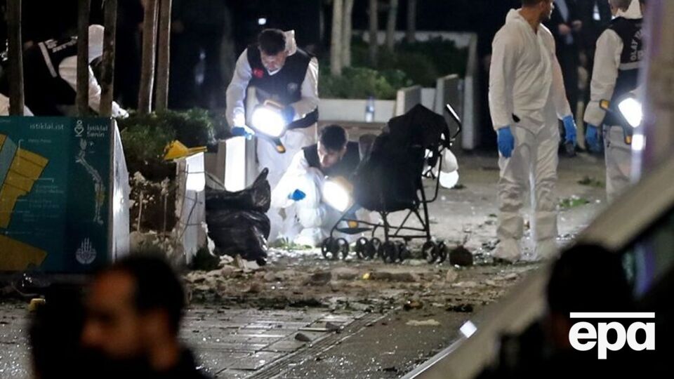 Взрыв в Стамбуле произошел на популярной туристической пешеходной улице Истикляль