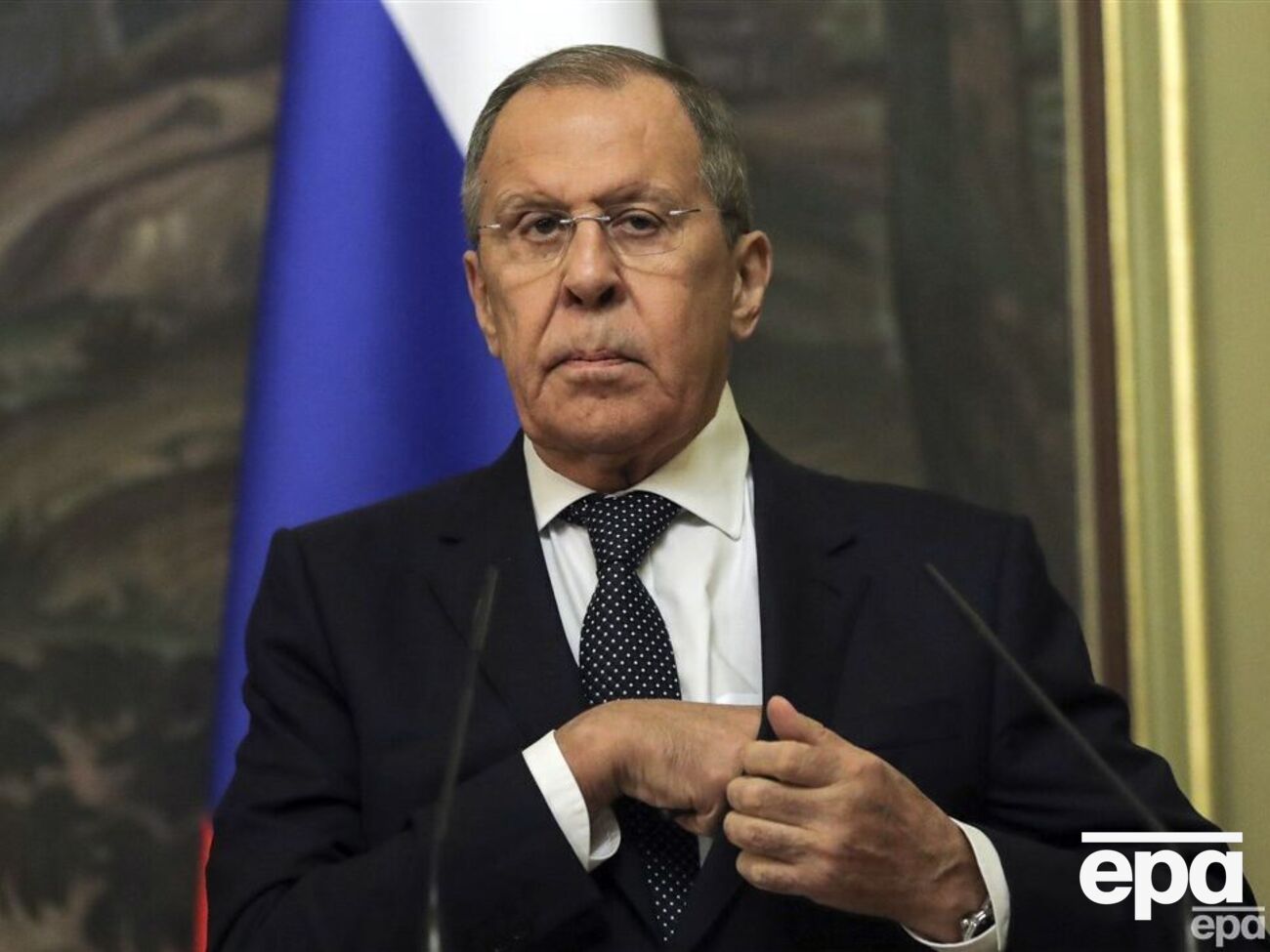 СМИ написали, что Лавров находится в больнице Индонезии из-за болезни сердца