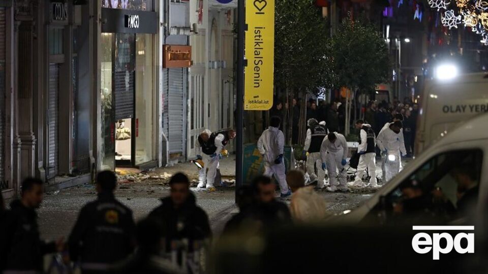 Взрыв в Стамбуле произошел на туристической пешеходной улице Истикляль