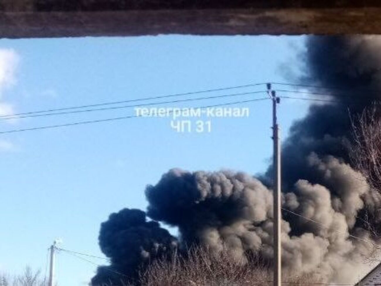 За даними місцевої влади, горить сховище дизельного палива