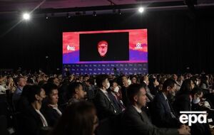 Маск выступил на форуме B20 по видеосвязи при свечах