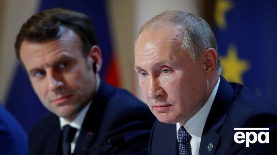 Макрон, за даними ЗМІ, планує розмову з Путіним