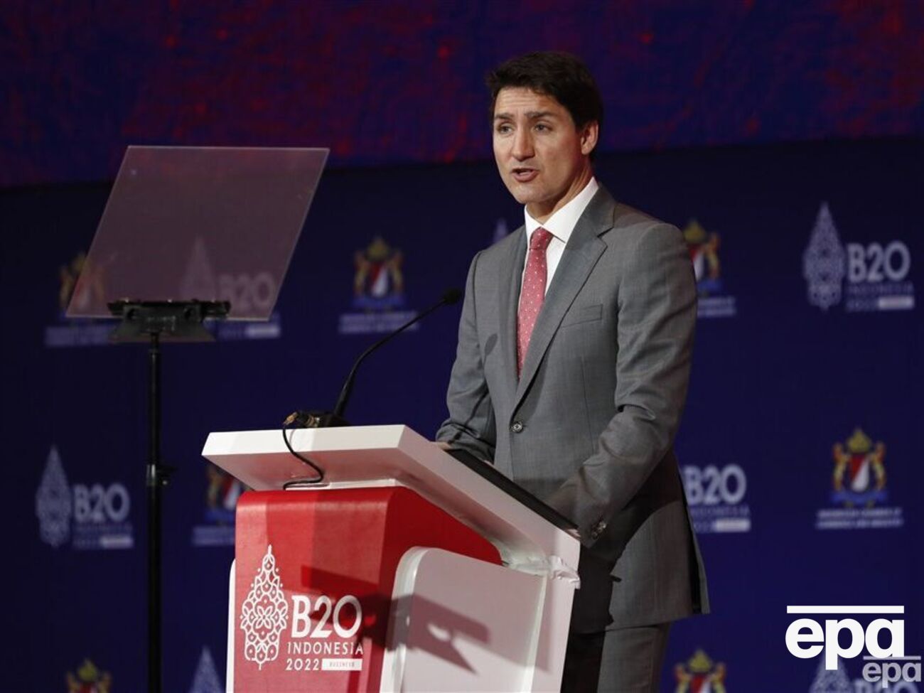 Трюдо: Канада продолжает поддерживать Украину, поскольку она защищает свою территорию, суверенитет и независимость от России