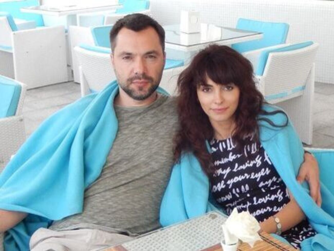 Дружина Арестовича заявила, що чоловік схвалює її підхід до власної безпеки