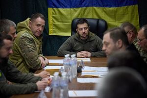 Зеленский пообещал решить проблему с электроснабжением Херсона