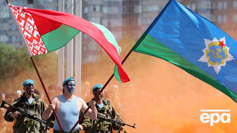 В Беларуси говорили о создании "совместной региональной группировки войск"