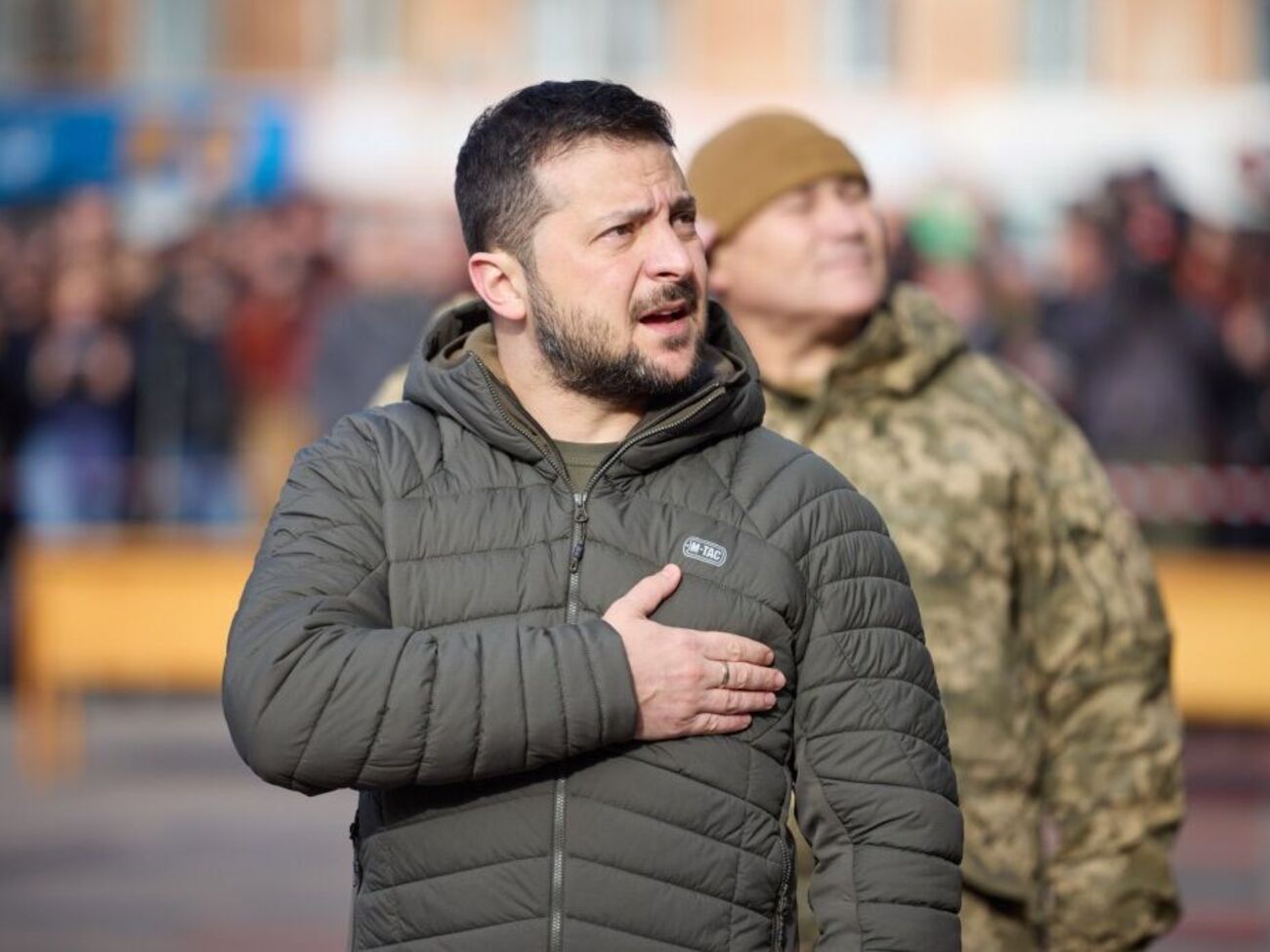 Когда есть украинский флаг, есть цивилизованность и свобода, социальное обеспечение и инфраструктура, отметил Зеленский