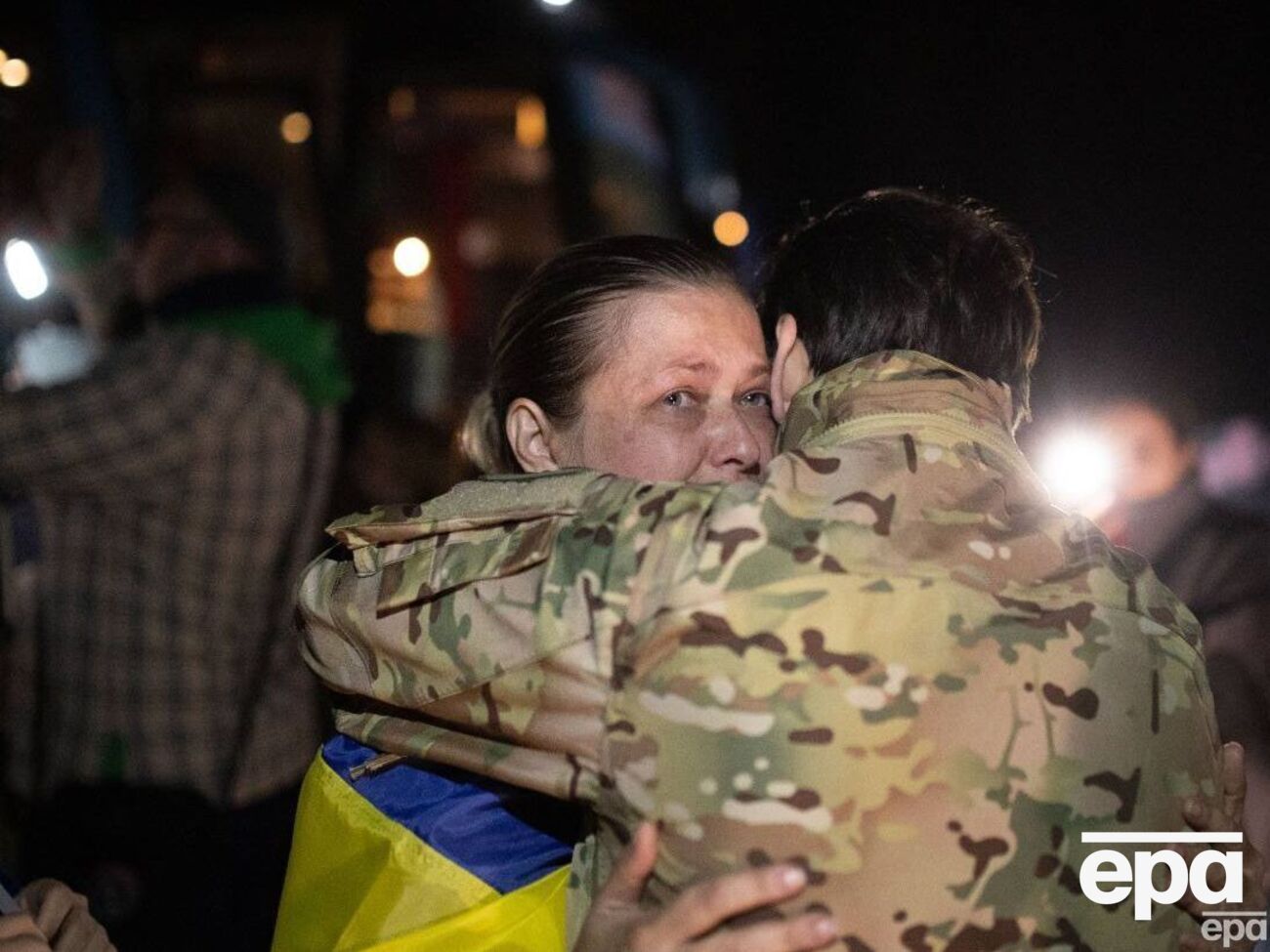 Звільнені українці розповіли, як з ними поводилися в полоні