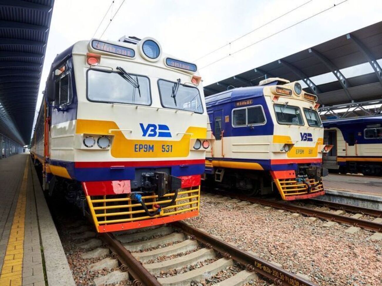 "Укрзалізниця" попередила про запізнення поїздів через масовану ракетну атаку РФ