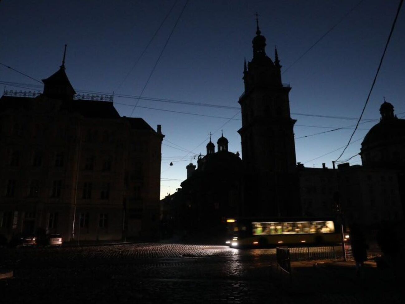 У місті зупинено електротранспорт, не працює опалення