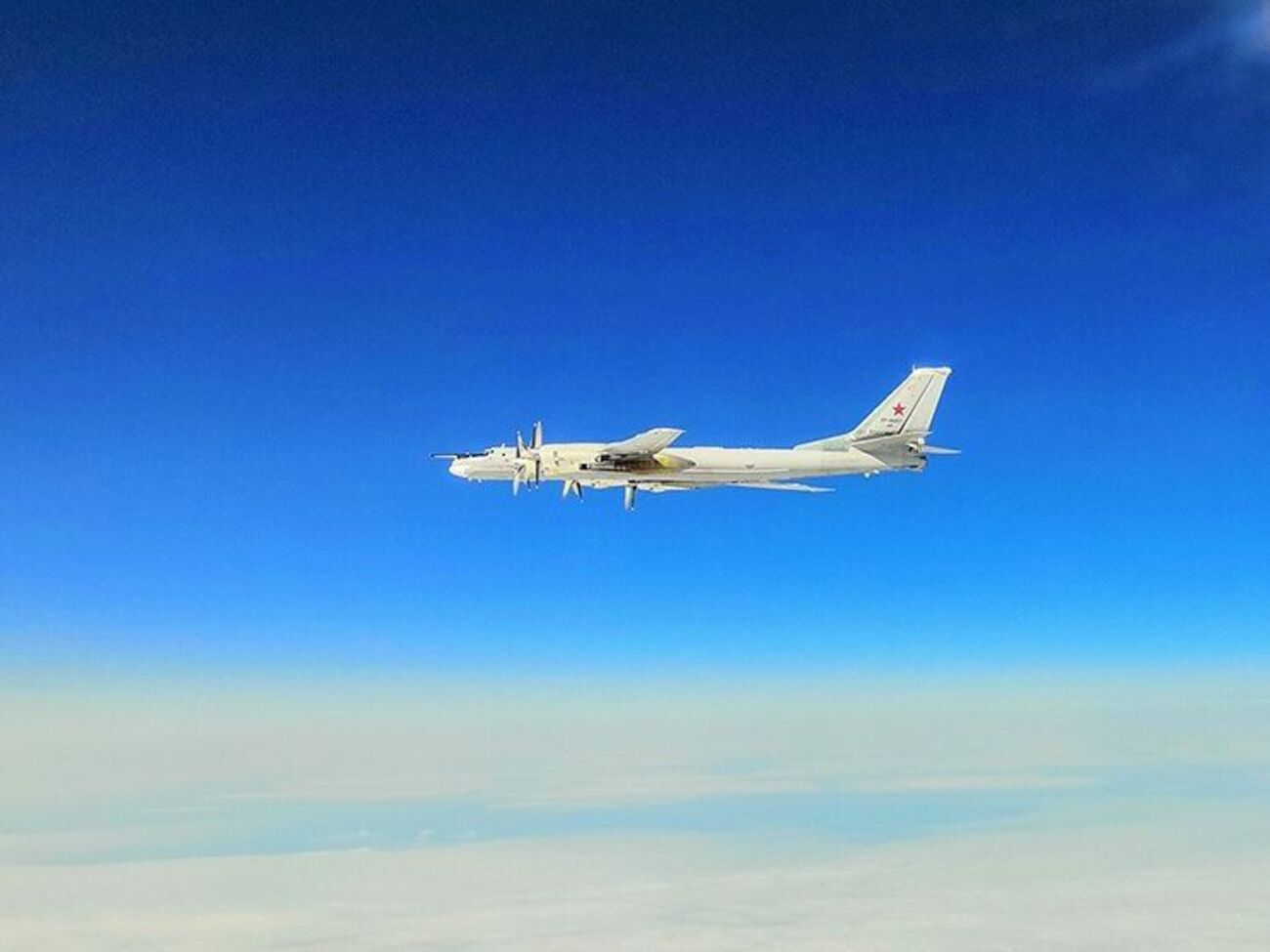 Оккупанты выпустили по Украине около 70 крылатых ракет авиационного базирования, а также&nbsp;около 20 ракет морского базирования, сообщили в Воздушных силах ВСУ