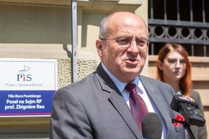 Рау (на фото) вызвал в посольство и провел беседу с российским послом Андреевым