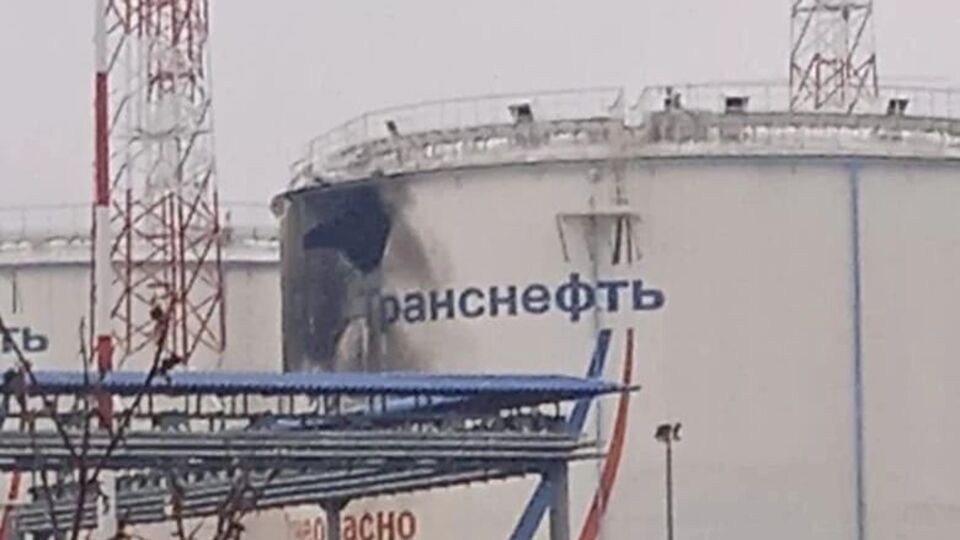 В РФ утверждают, что по базе ударил беспилотник