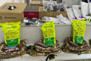 Аптечки містять критично важливі засоби медичної допомоги – фіксатори, шини, пристосування для лікування переломів, турнікети