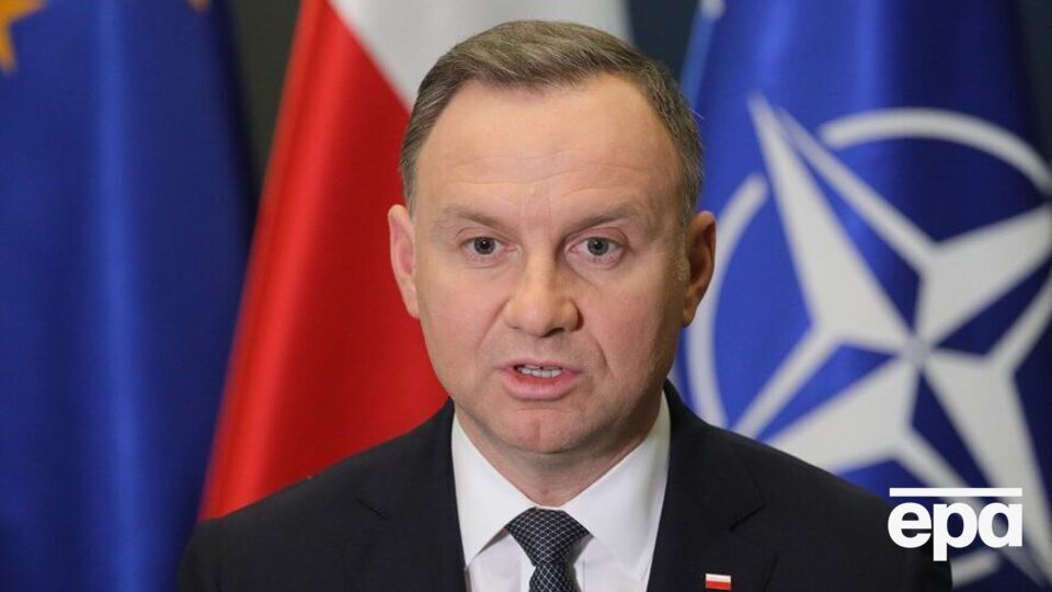 Дуда подчеркнул, что ракета, вероятно, выпущенная украинскими силами ПВО, упала на территории Польши из-за российского нападения на Украину