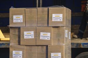 Наборы с молочными смесями для новорожденных были сформированы в распределительных центрах "Спасаем жизнь" в ответ на запрос одесской городской власти