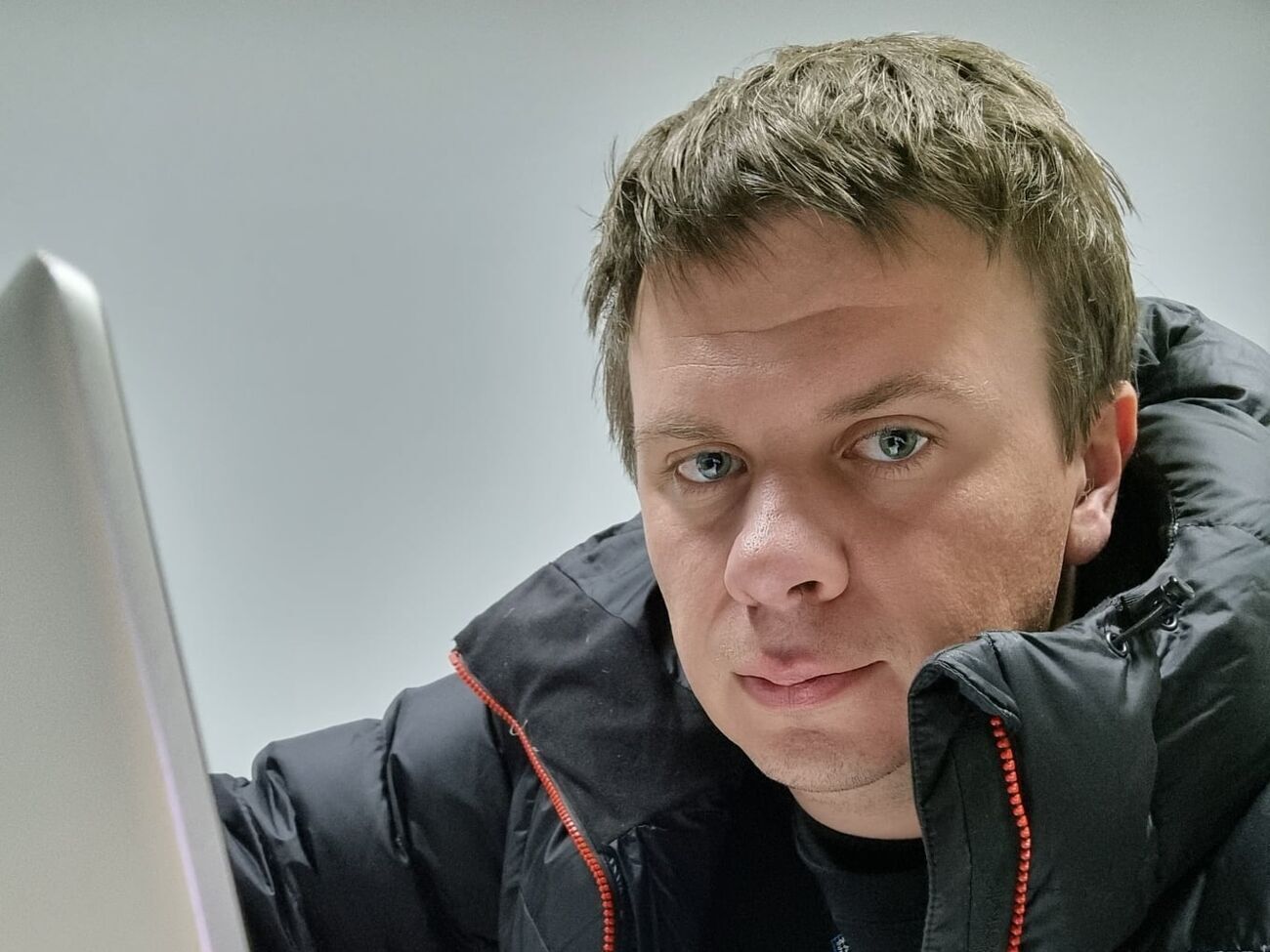 Комаров:&nbsp;Обстрелы жилых домов и энергетической инфраструктуры Украины &ndash; это война против самых незащищенных людей