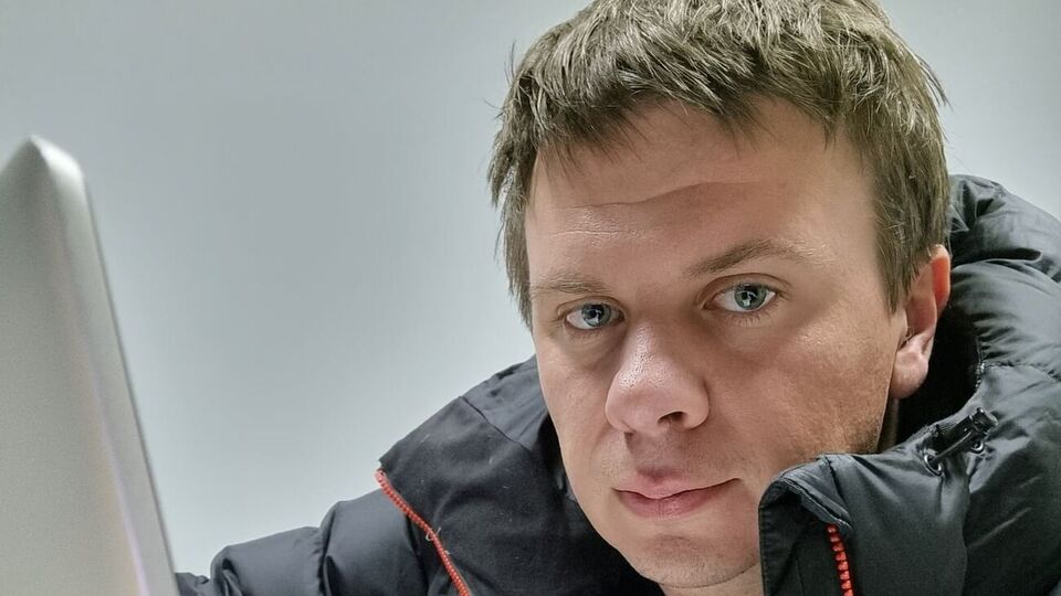 Комаров: Обстрелы жилых домов и энергетической инфраструктуры Украины – это война против самых незащищенных людей