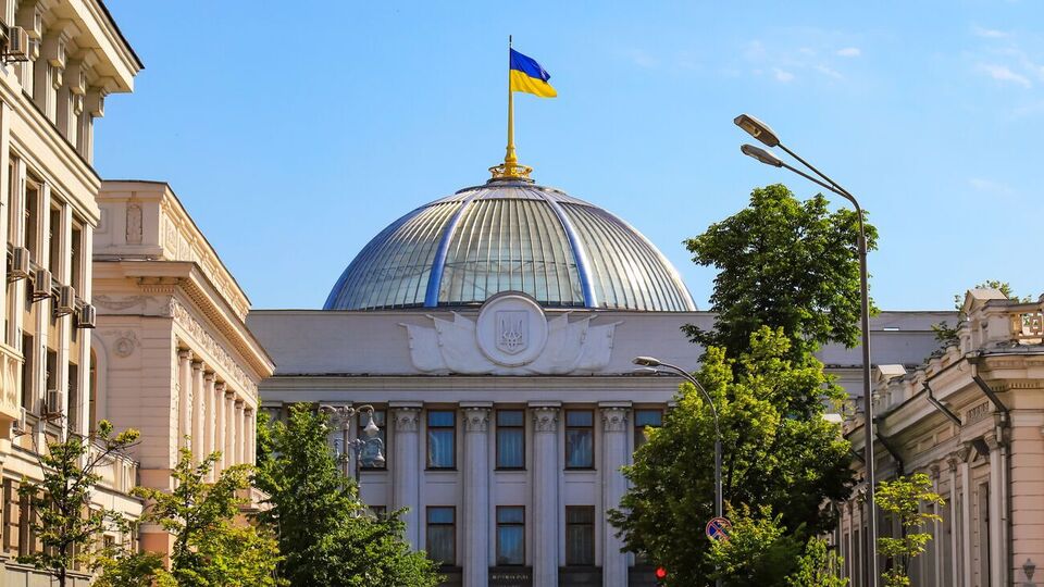 Рада знову продовжила строк дії воєнного стану в Україні