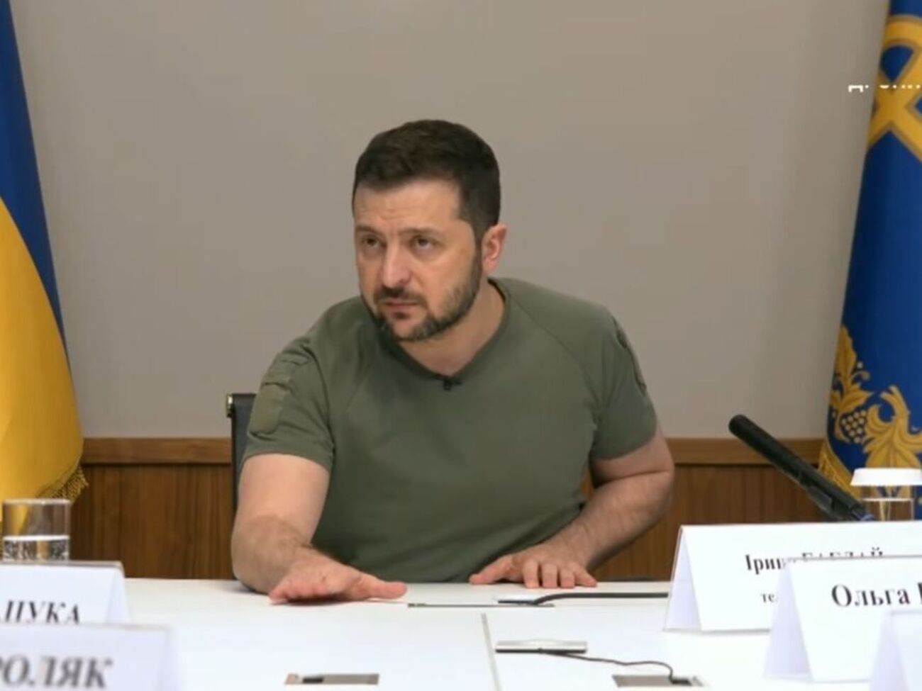 Зеленский:&nbsp;Если, не дай бог, какой-то обломок убил этих людей, так нам нужно извиняться. Но сначала &ndash; следствие, доступ, данные, которые у вас есть, мы хотим получить