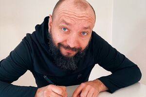 Сувенірні марки погашені спеціальним поштовим штемпелем із датою деокупації Херсона – 11.11.2022