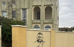 Будинок Сальдо у звільненому Херсоні прикрашений портретом Залужного