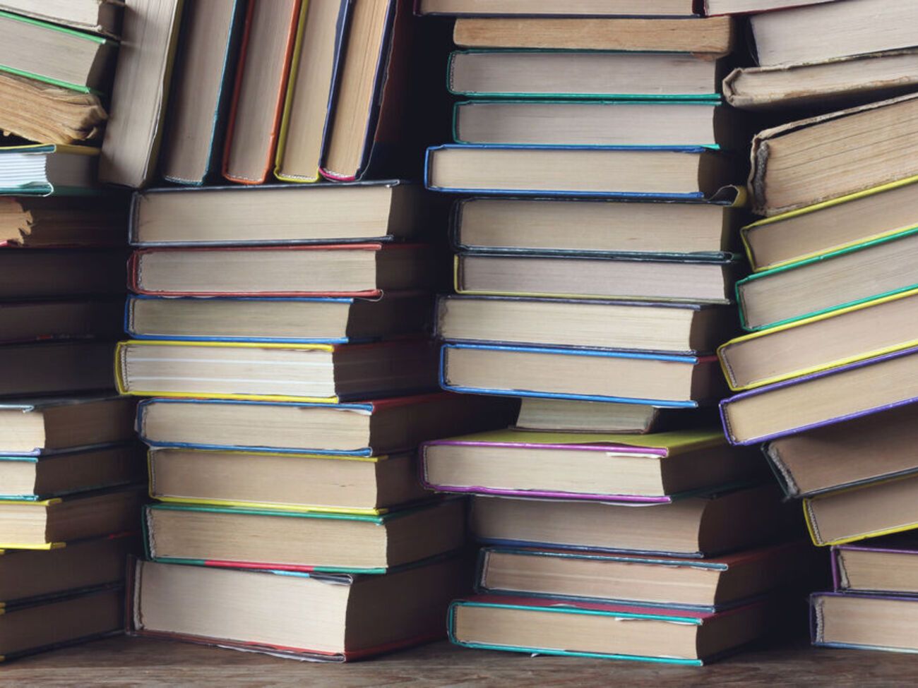 Окупанти планують знищити вилучені підручники, повідомили в Генштабі