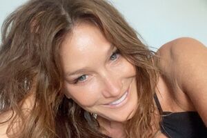 Бруни в прошлом – одна из самых высокооплачиваемых фотомоделей