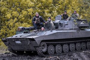 Українські військові стримують наступ росіян на сході