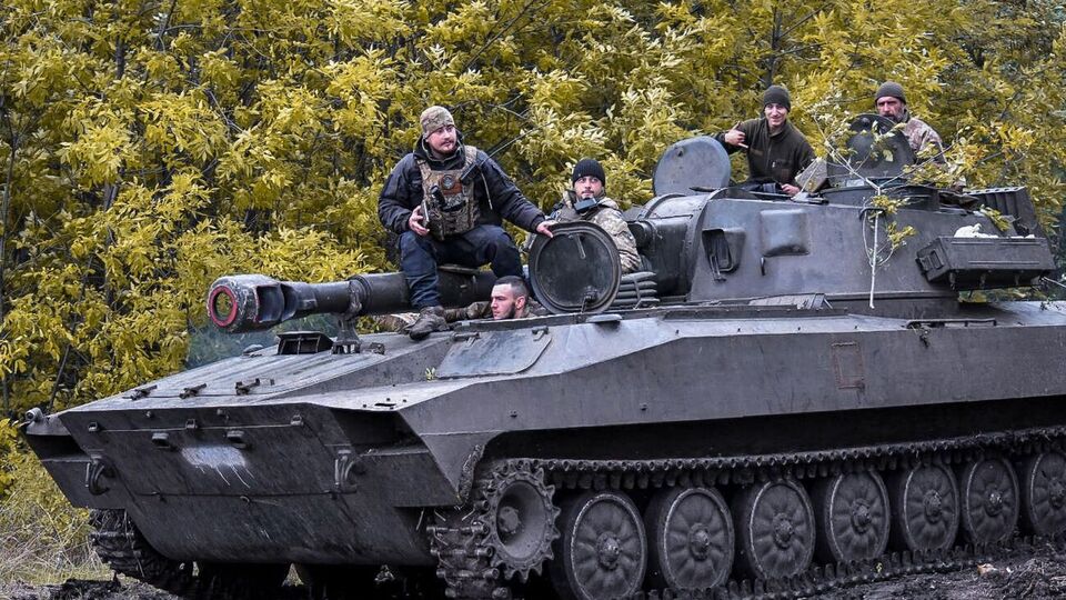 Українські військові стримують наступ росіян на сході