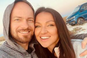 Яма одружився 2014 року після семи років стосунків