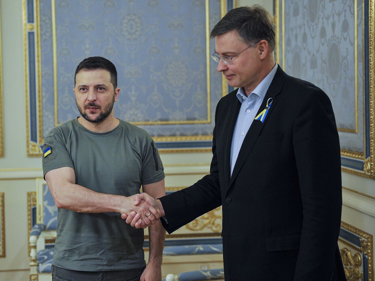 Зеленський зустрівся з Домбровскісом у Києві