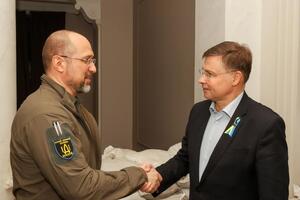 Денис Шмигаль розповів про підсумки зустрічі з Валдісом Домбровскісом