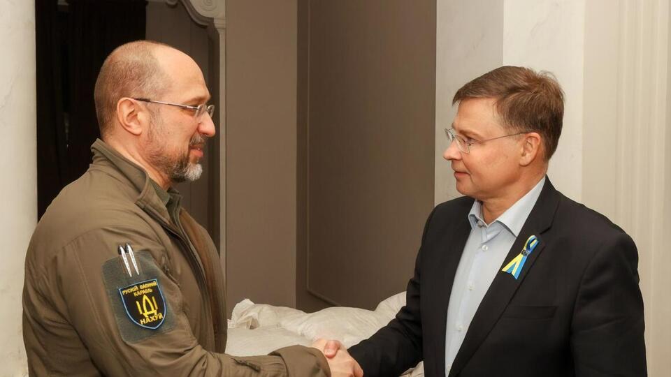 Денис Шмигаль розповів про підсумки зустрічі з Валдісом Домбровскісом
