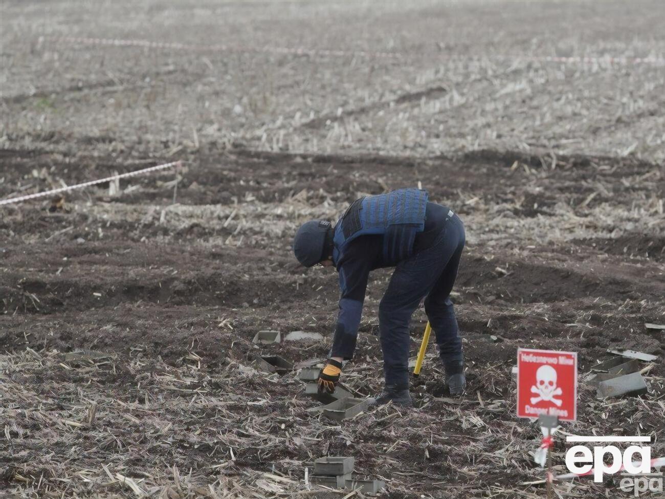Саперы активно занимаются разминированием украинской территории