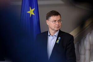 Домбровскіс очікує, що на початку грудня Європарламент схвалить програму "Макрофінансова допомога плюс" щодо підтримки України